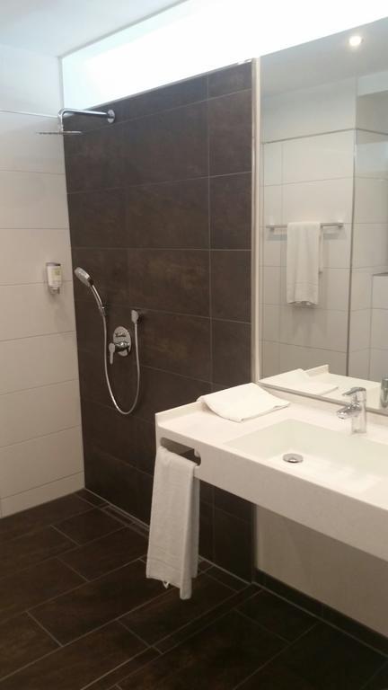 Alpenflair Hotel Buchloe Bilik gambar