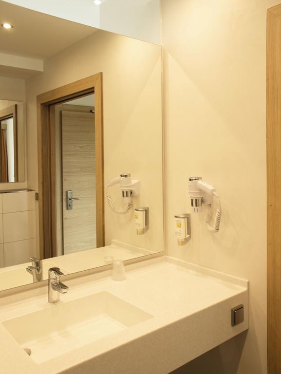 Alpenflair Hotel Buchloe Bilik gambar